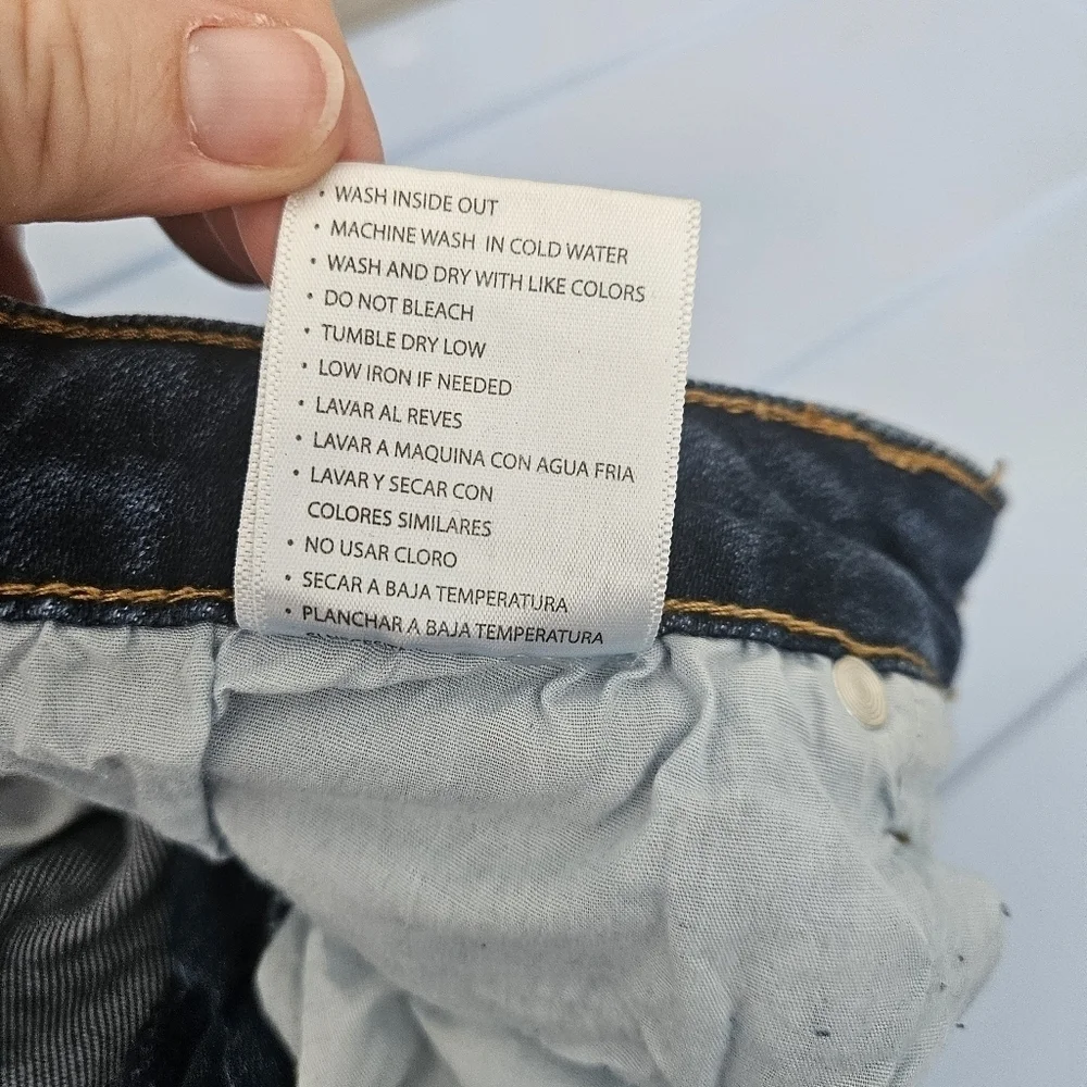 Kancan Dark Wash Bell Bottom Frayed Hem Highwaist Jeans Size 5/26
